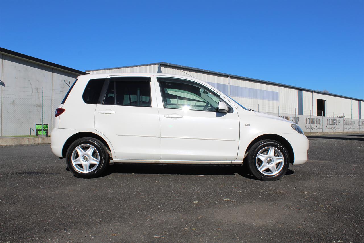2005 Mazda Demio