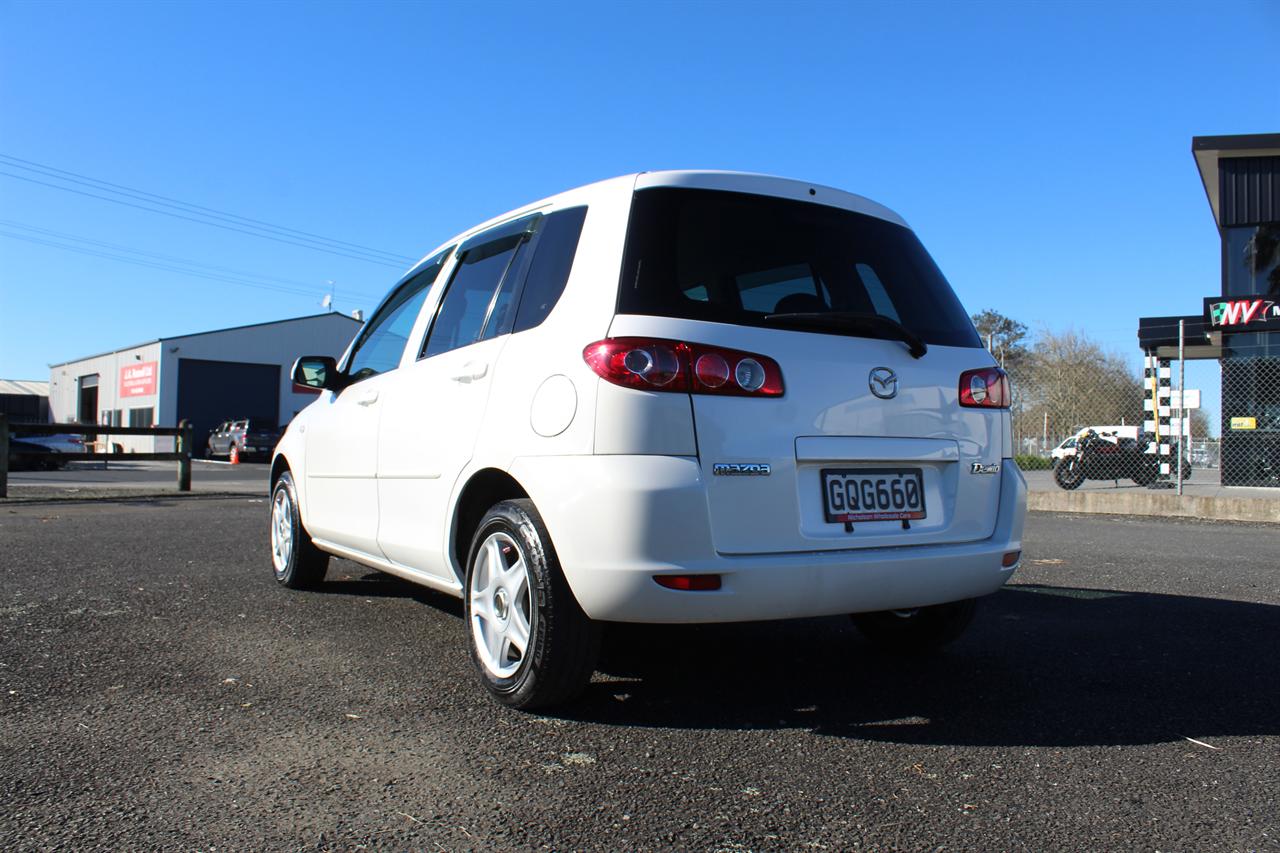 2005 Mazda Demio