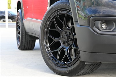 2019 Holden Acadia - Thumbnail