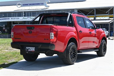 2017 Nissan Navara - Thumbnail