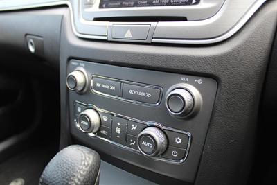 2012 Holden Commodore - Thumbnail