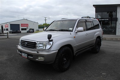2002 Toyota Landcruiser - Thumbnail