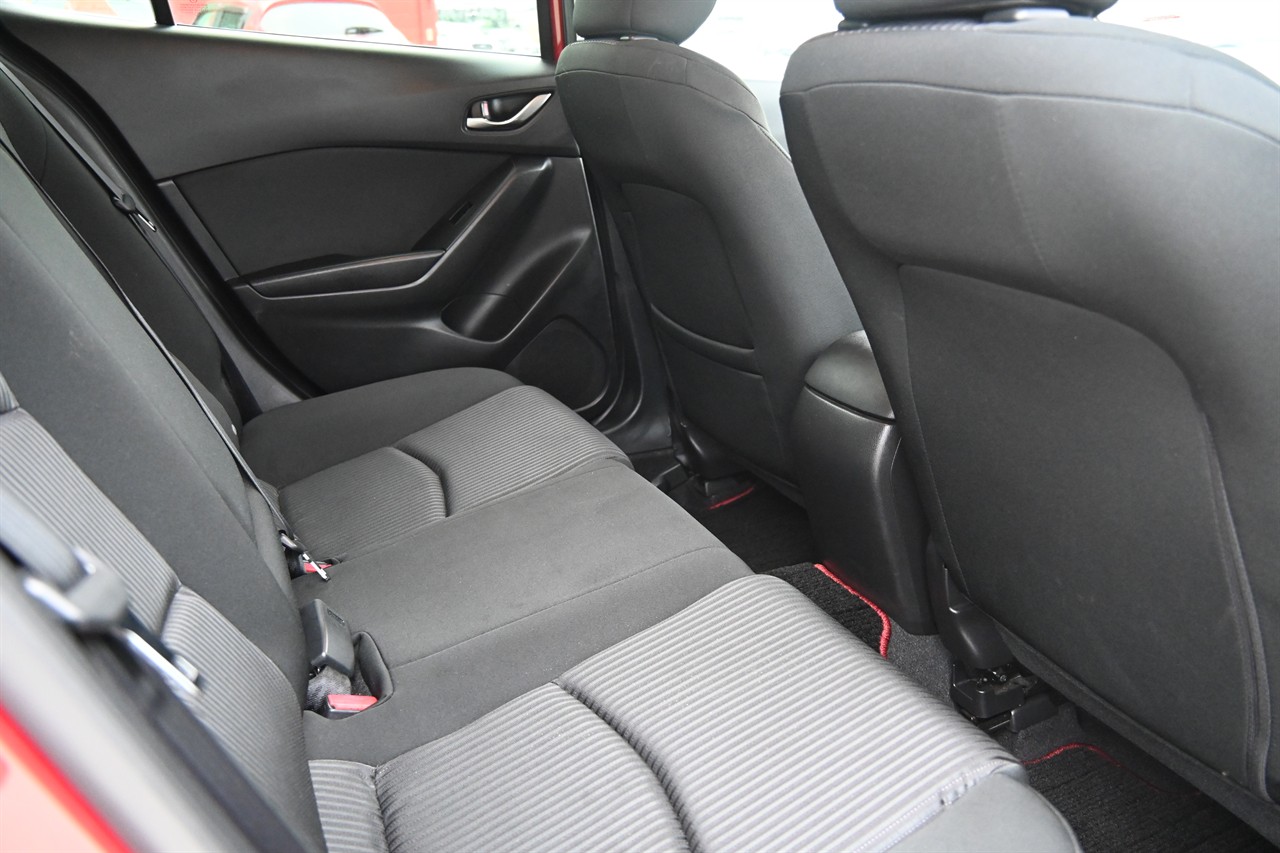 2014 Mazda Axela