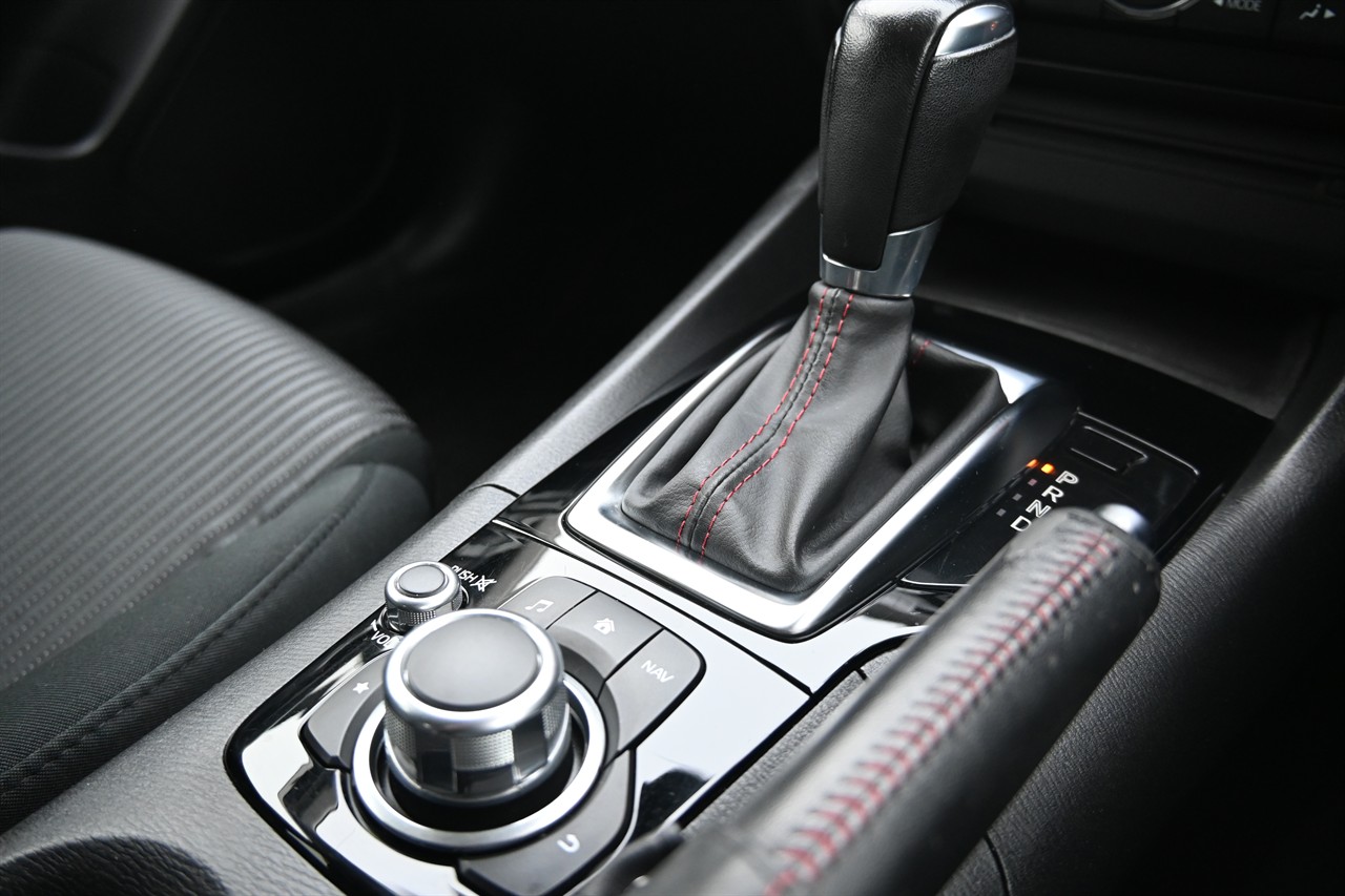 2014 Mazda Axela