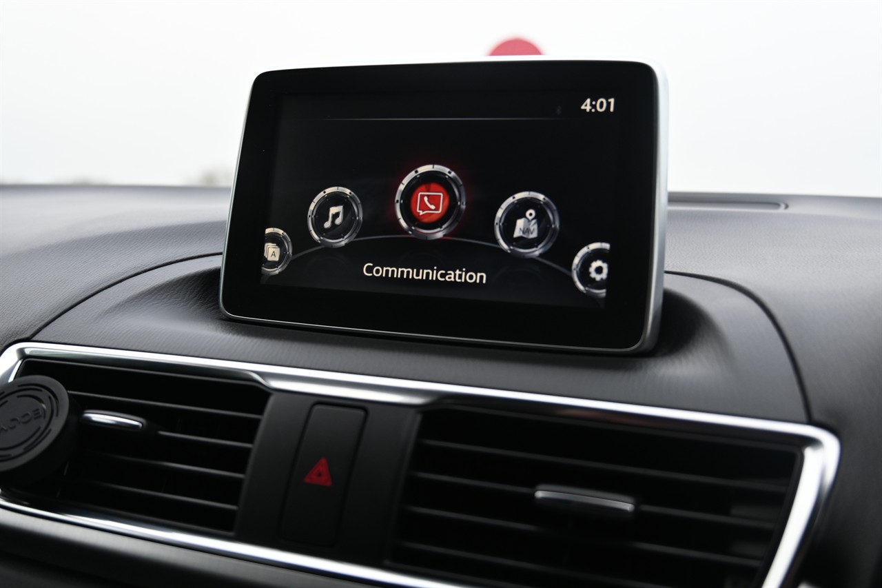2014 Mazda Axela