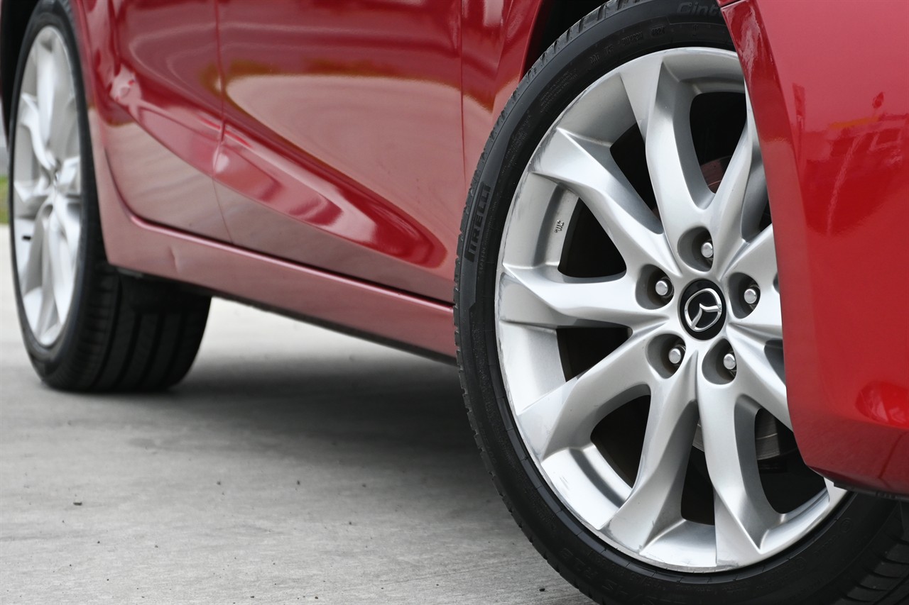 2014 Mazda Axela