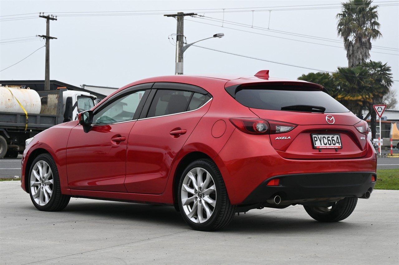 2014 Mazda Axela