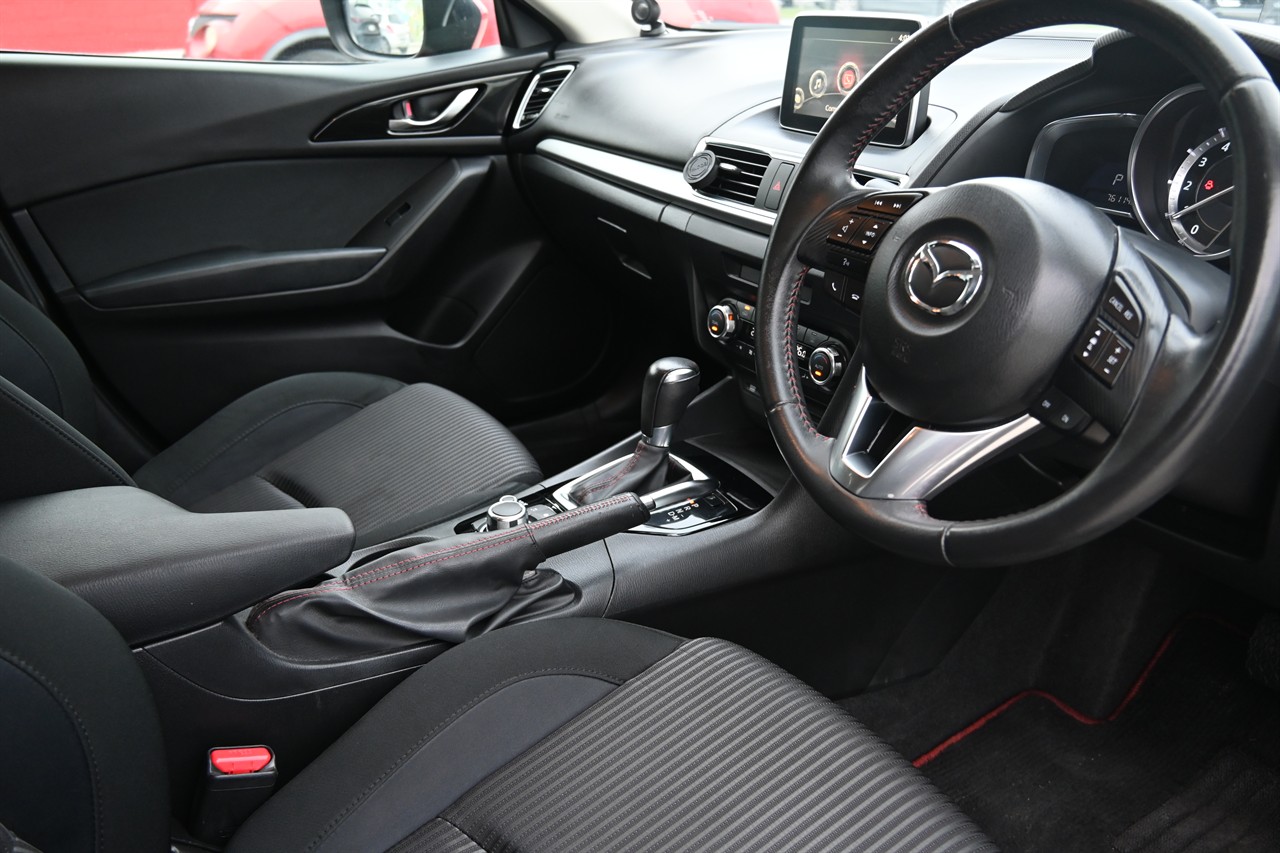 2014 Mazda Axela