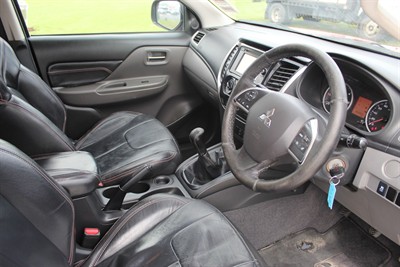 2015 Mitsubishi Triton - Thumbnail