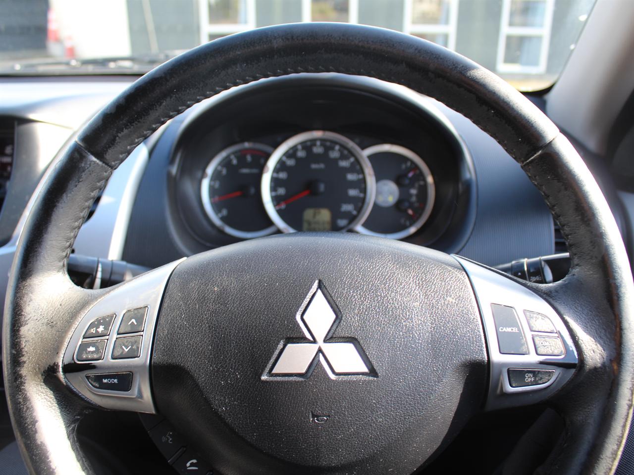 2013 Mitsubishi Triton