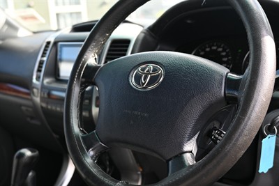 2004 Toyota Landcruiser Prado - Thumbnail