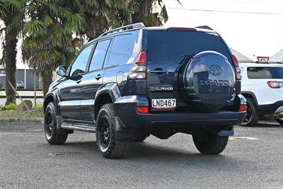 2004 Toyota Landcruiser Prado - Thumbnail