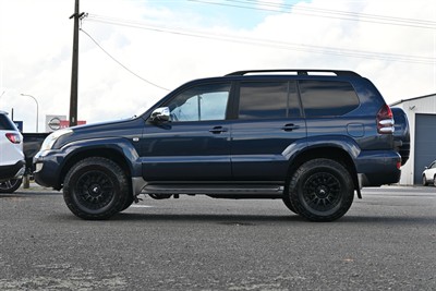 2004 Toyota Landcruiser Prado - Thumbnail