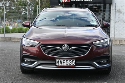 2019 Holden Commodore - Thumbnail