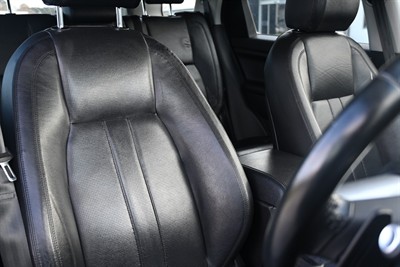 2015 Land Rover Discovery - Thumbnail