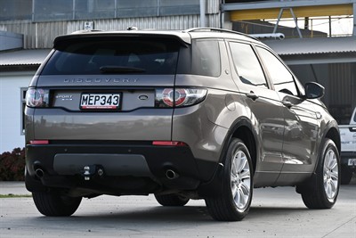 2015 Land Rover Discovery - Thumbnail