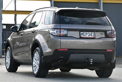 2015 Land Rover Discovery - Thumbnail