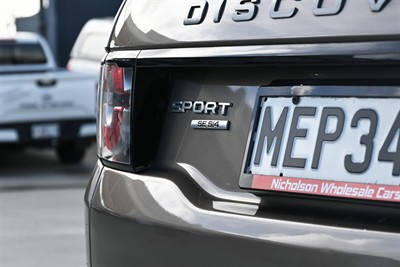 2015 Land Rover Discovery - Thumbnail