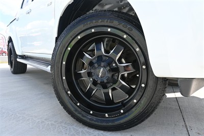 2018 Isuzu D-Max - Thumbnail