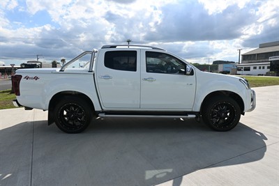 2018 Isuzu D-Max - Thumbnail