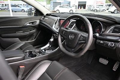 2016 Holden Commodore - Thumbnail