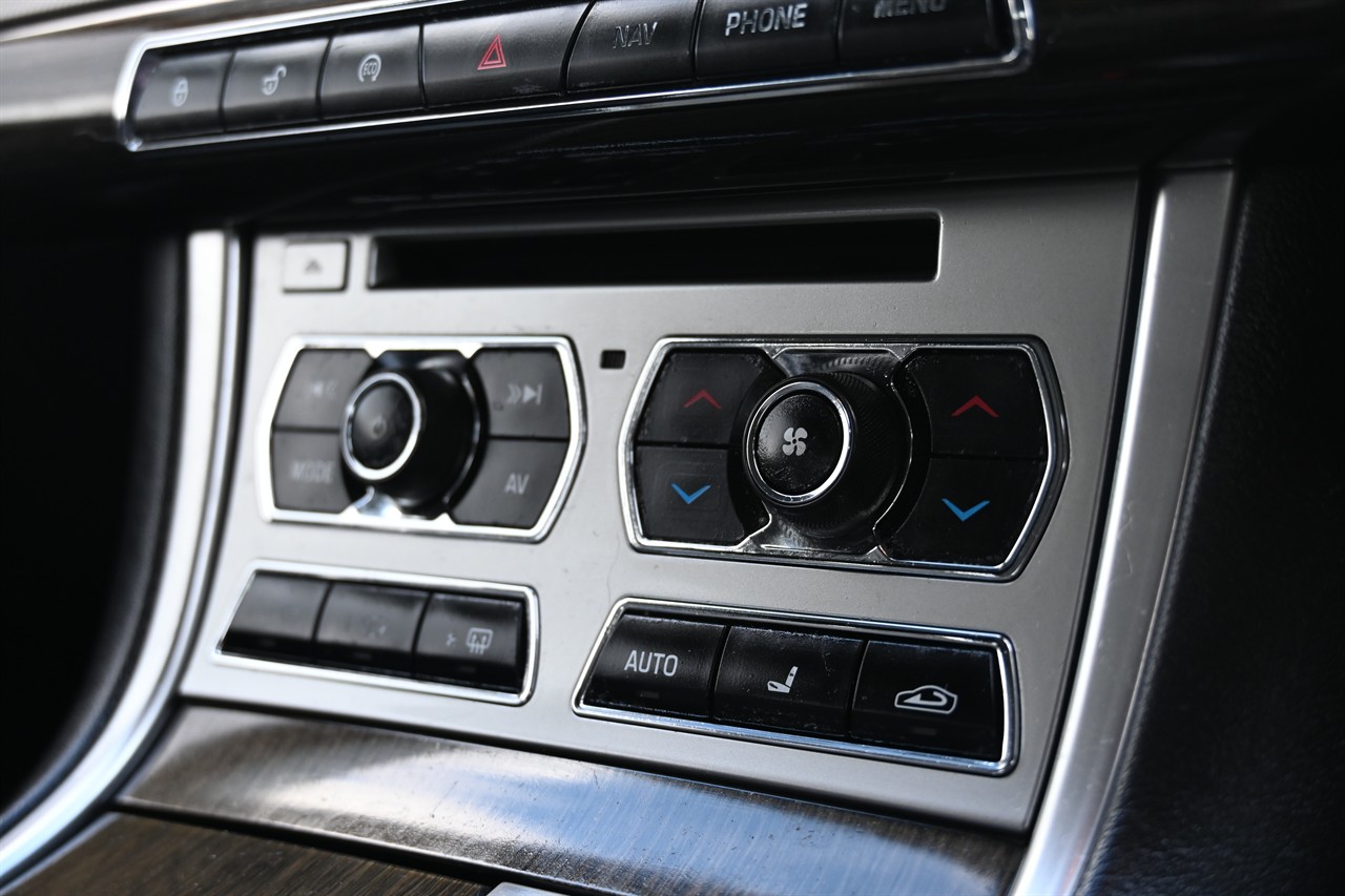 2013 Jaguar Xf