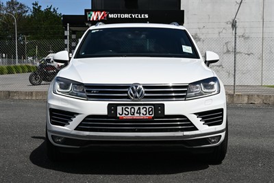 2016 Volkswagen Touareg - Thumbnail