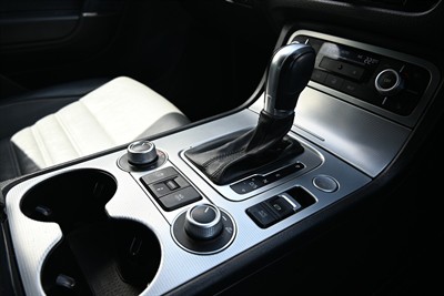 2016 Volkswagen Touareg - Thumbnail