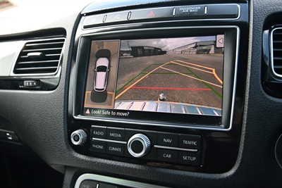 2016 Volkswagen Touareg - Thumbnail