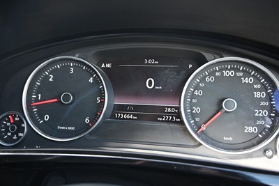 2016 Volkswagen Touareg - Thumbnail