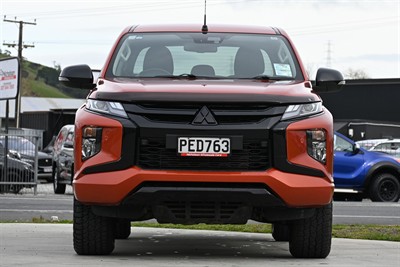 2022 Mitsubishi Triton - Thumbnail