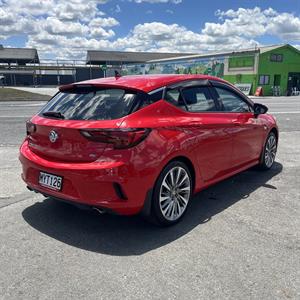2017 Holden Astra - Thumbnail