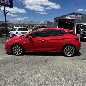 2017 Holden Astra - Thumbnail