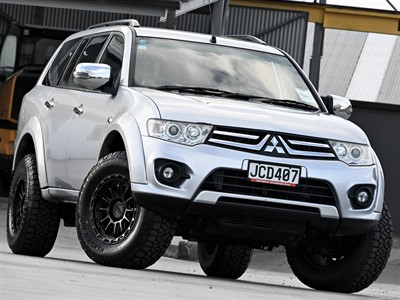 2015 Mitsubishi Challenger