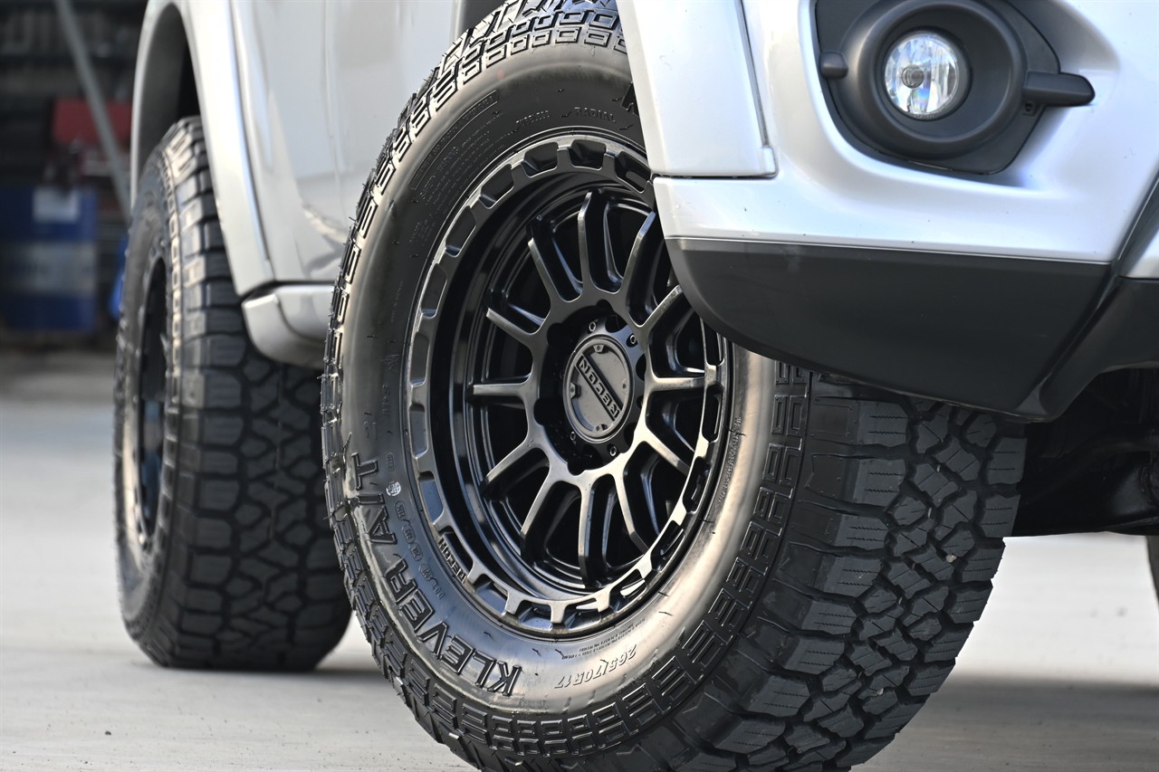 2015 Mitsubishi Challenger