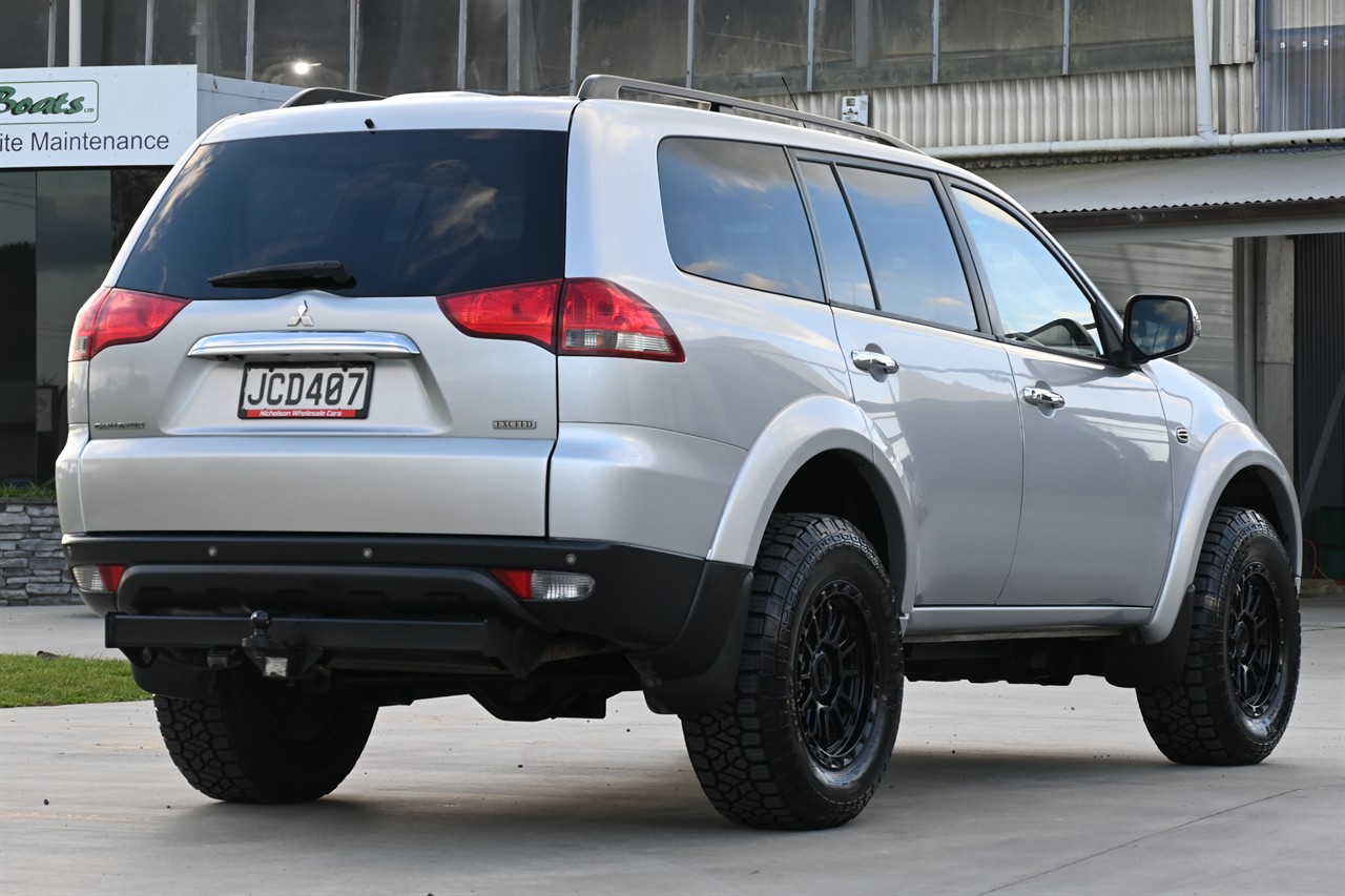 2015 Mitsubishi Challenger