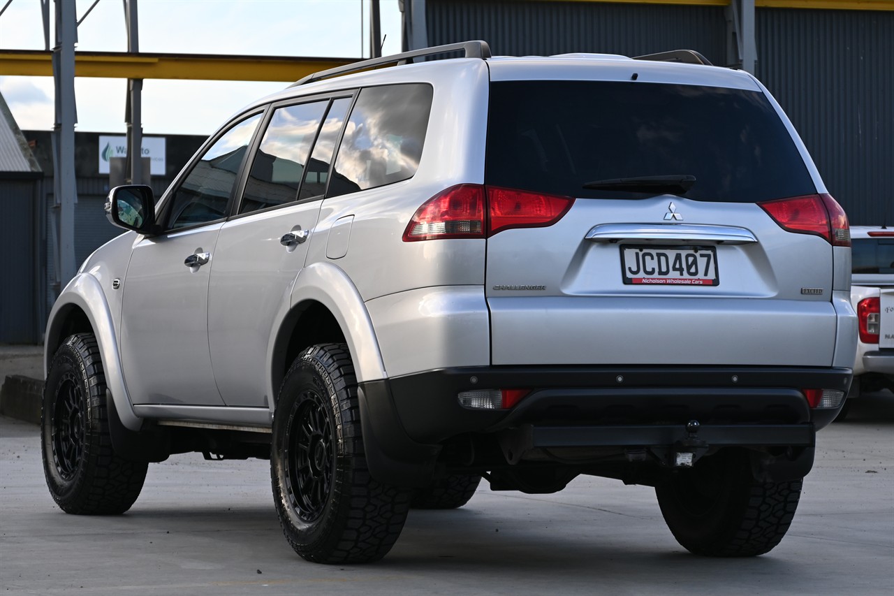 2015 Mitsubishi Challenger