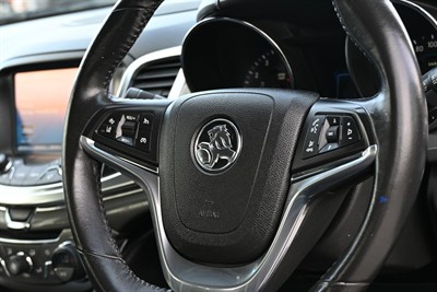 2015 Holden Commodore - Thumbnail