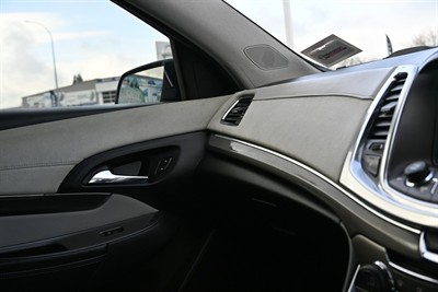 2015 Holden Commodore - Thumbnail