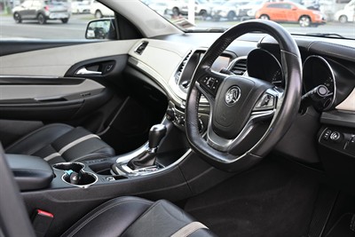2015 Holden Commodore - Thumbnail