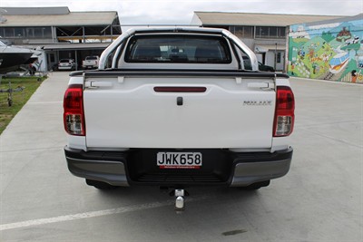 2016 Toyota Hilux - Thumbnail