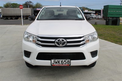 2016 Toyota Hilux - Thumbnail