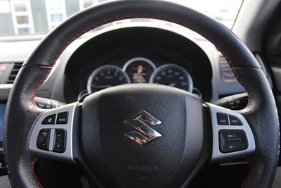 2015 Suzuki Swift - Thumbnail