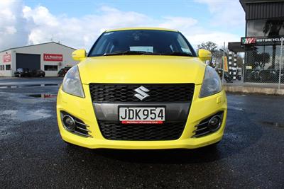 2015 Suzuki Swift - Thumbnail