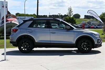 2022 Volkswagen T-Roc - Thumbnail