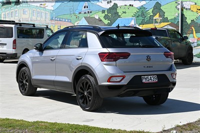 2022 Volkswagen T-Roc - Thumbnail