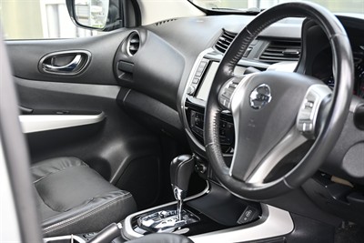 2020 Nissan Navara - Thumbnail