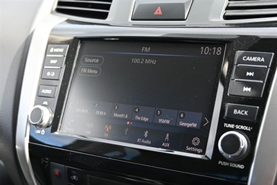 2020 Nissan Navara - Thumbnail