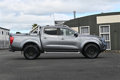 2020 Nissan Navara - Thumbnail