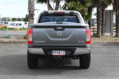 2020 Nissan Navara - Thumbnail